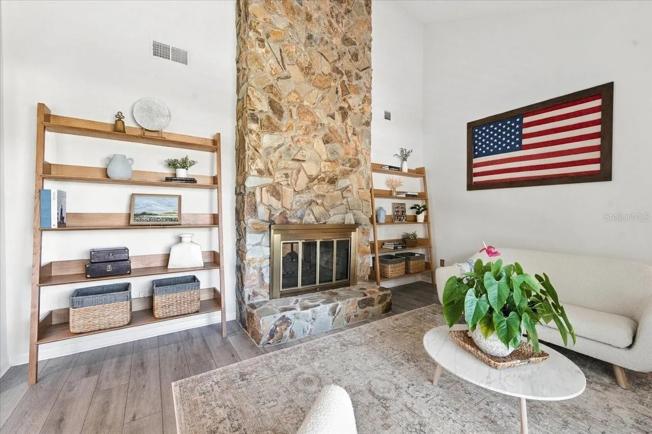 13810 LAKE VILLAGE PL