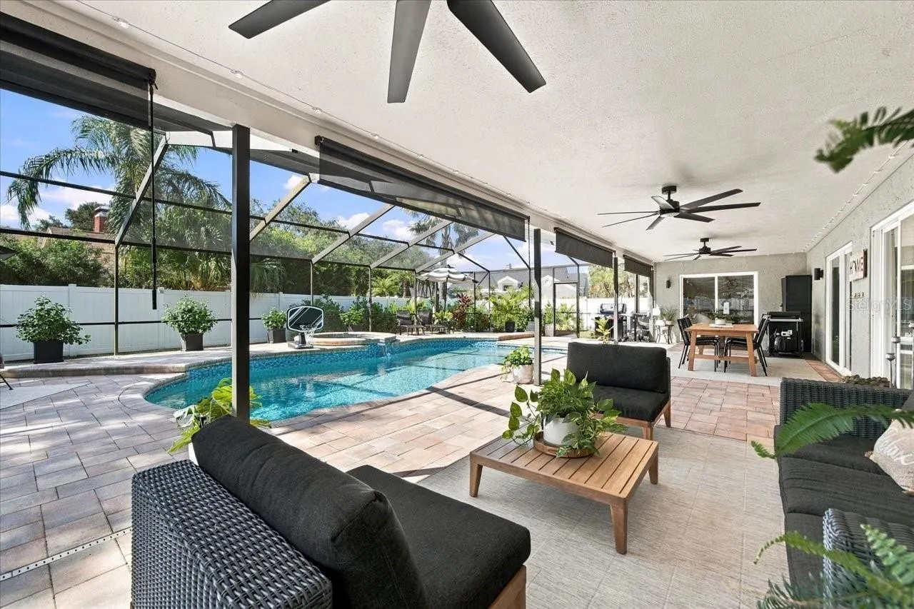 13810 LAKE VILLAGE PL