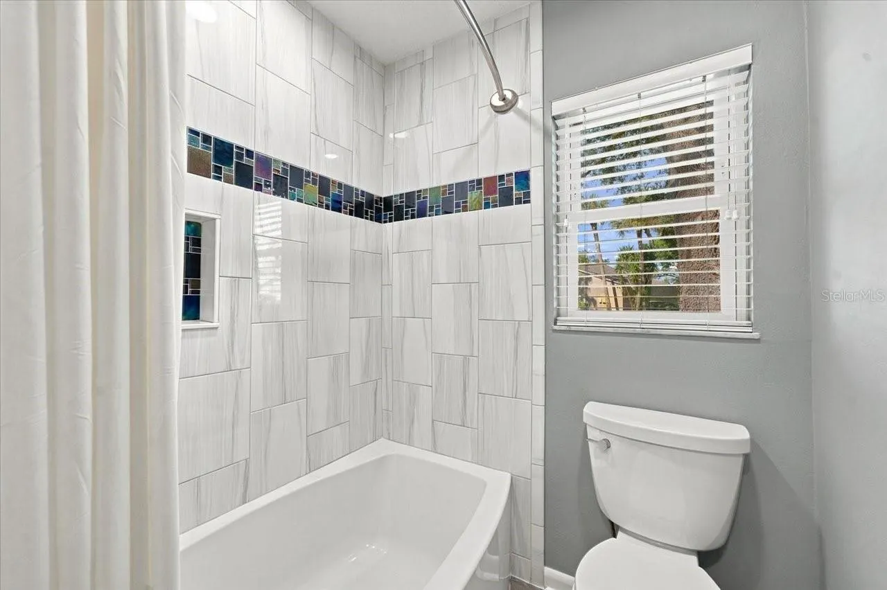 13810 LAKE VILLAGE PL