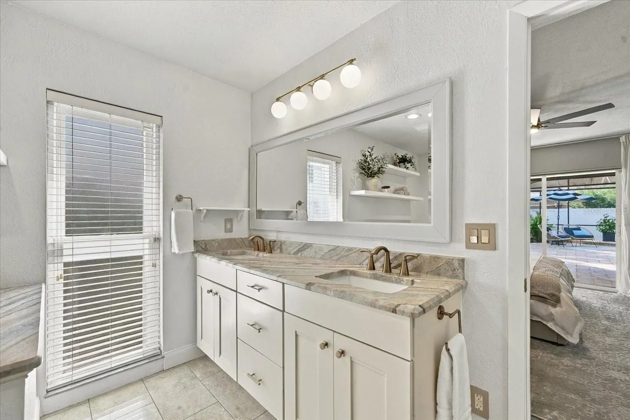 13810 LAKE VILLAGE PL