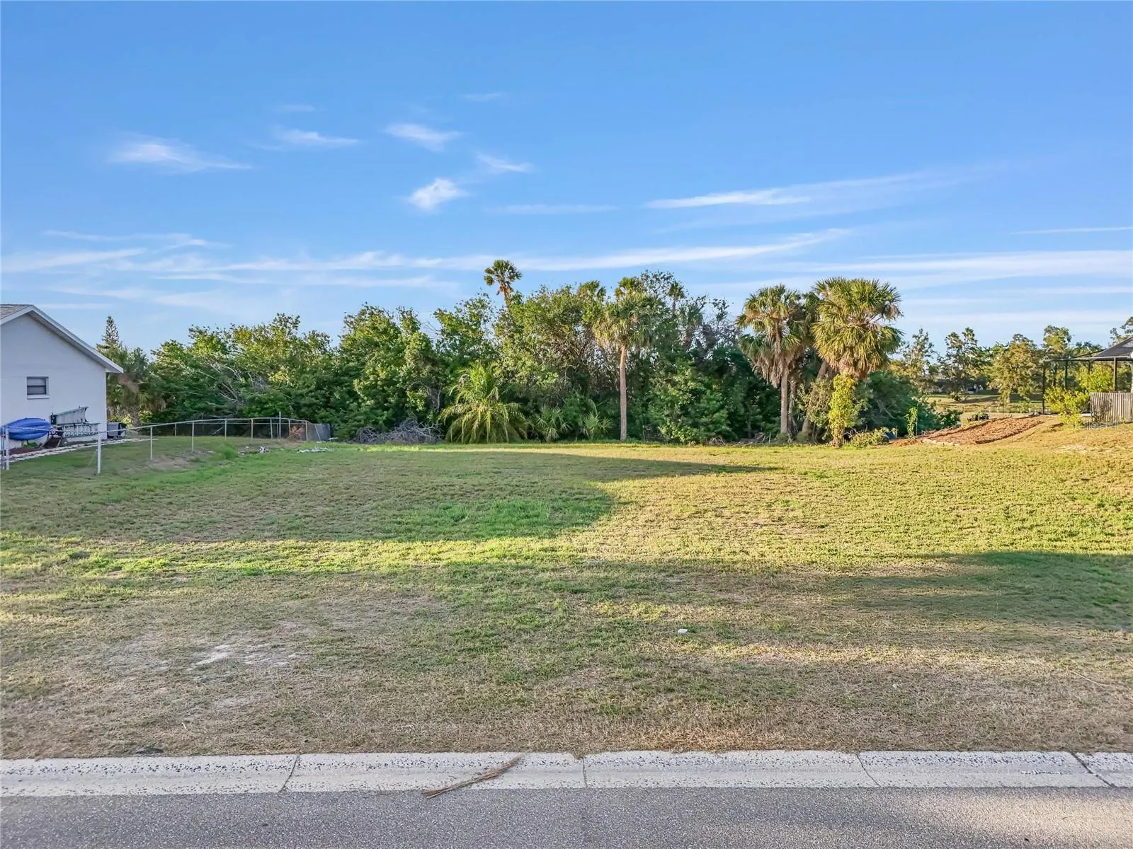 901 EAGLE LN