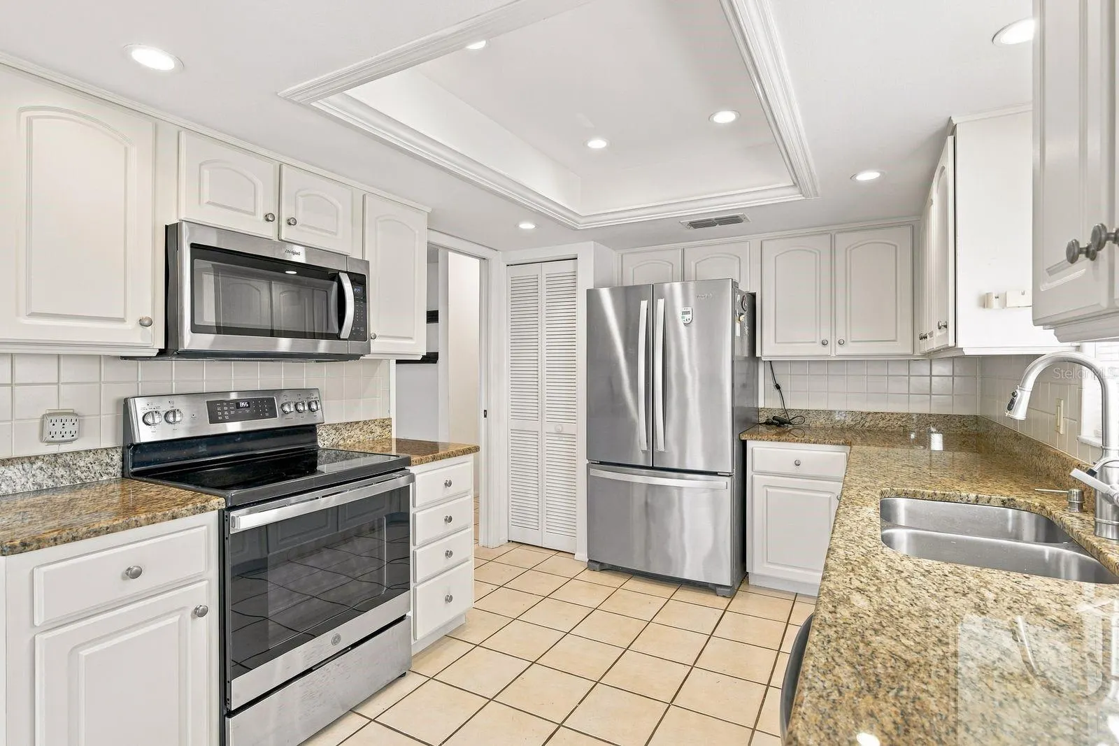 3812 TARPON POINTE CIR