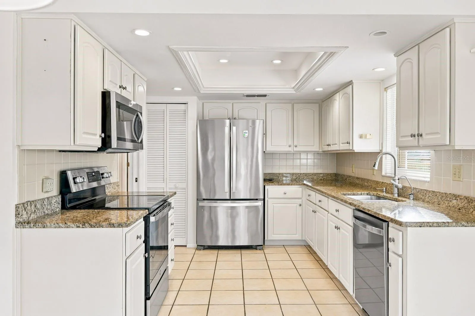 3812 TARPON POINTE CIR