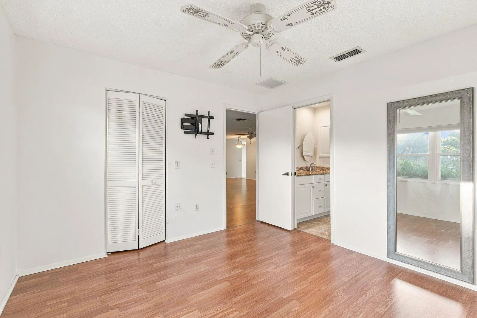 3812 TARPON POINTE CIR