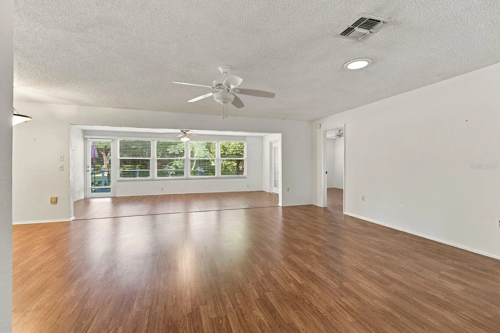 3812 TARPON POINTE CIR