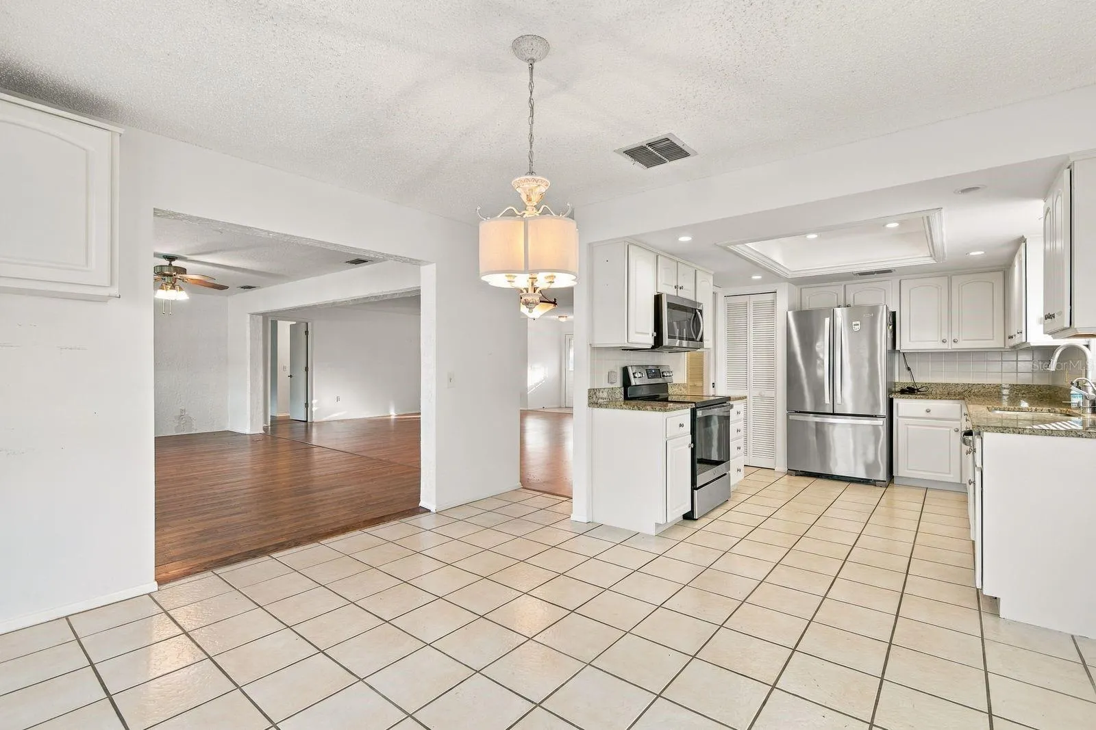 3812 TARPON POINTE CIR