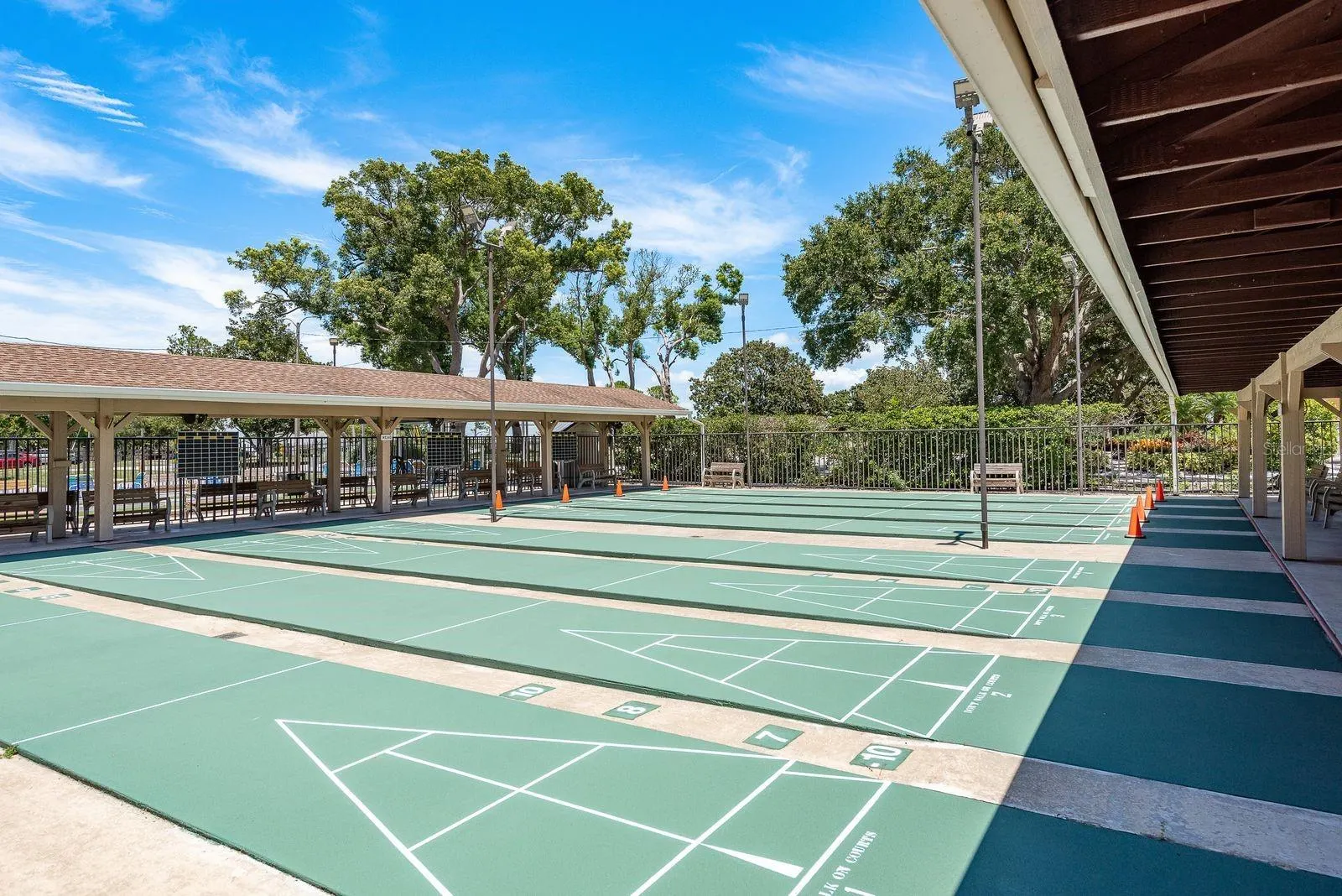 3812 TARPON POINTE CIR