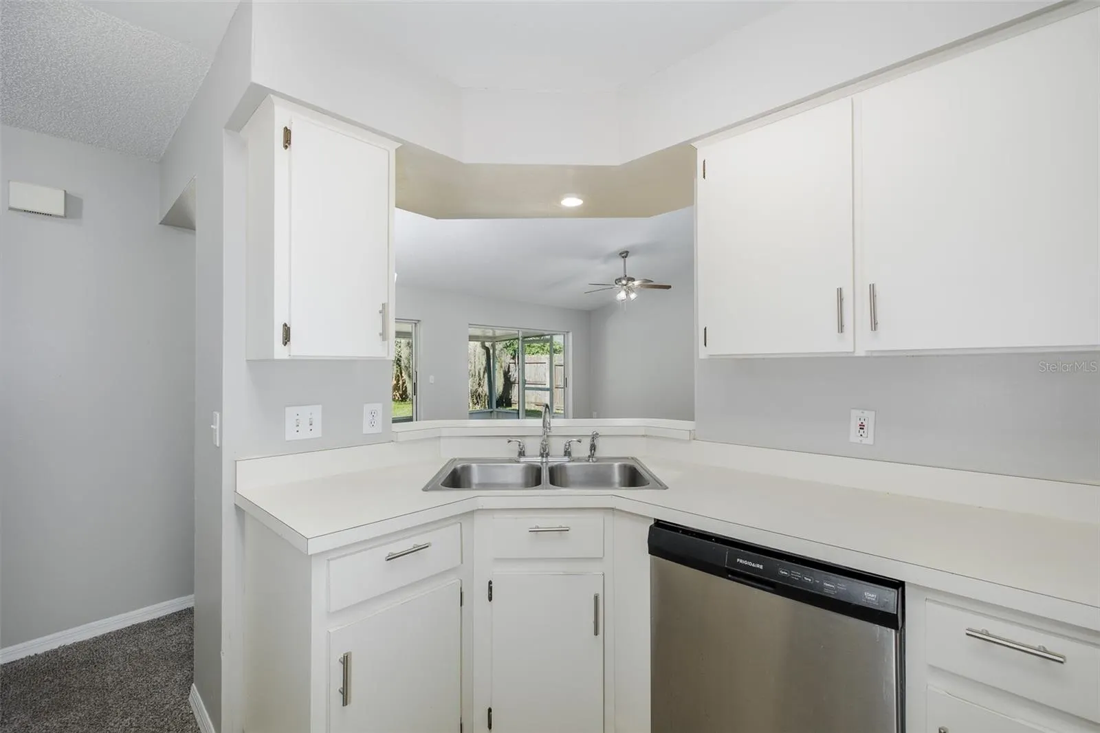 8150 TOM SAWYER DR