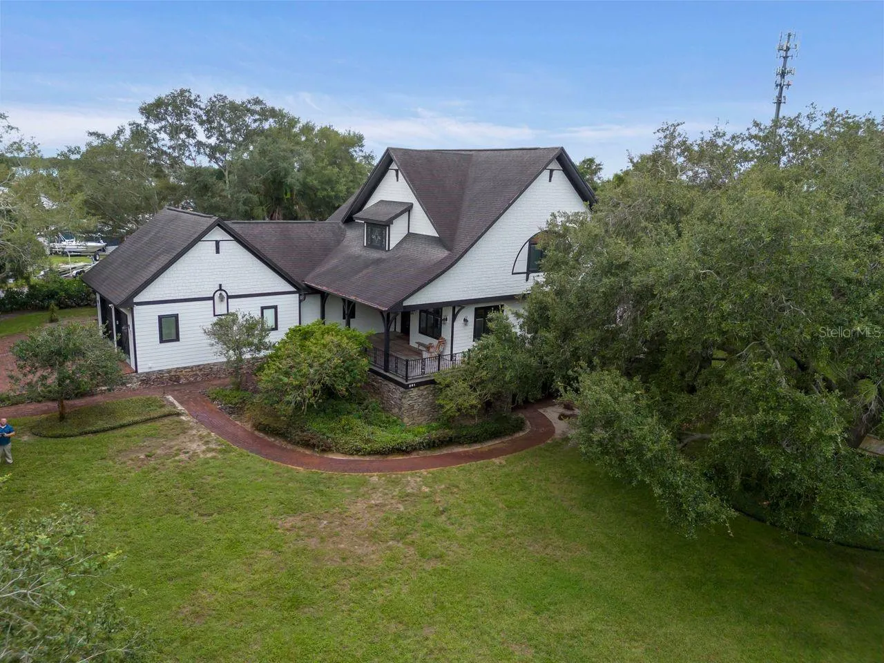 109 OLD OAK LN