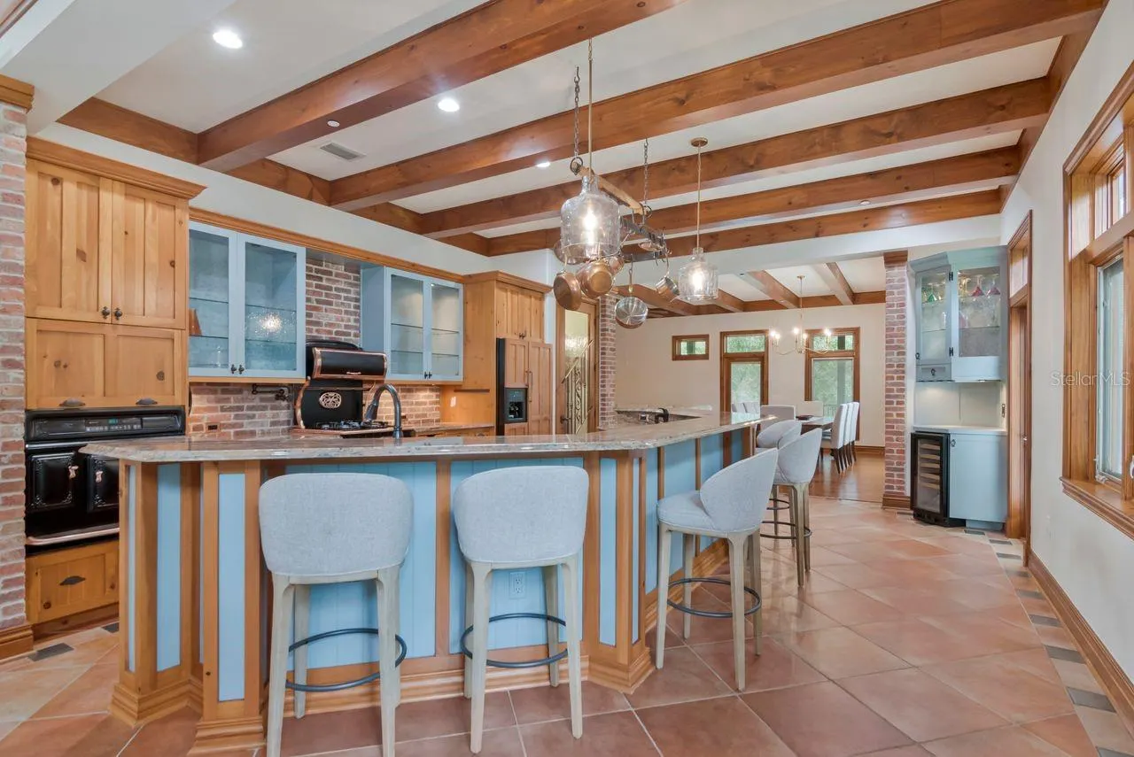 109 OLD OAK LN