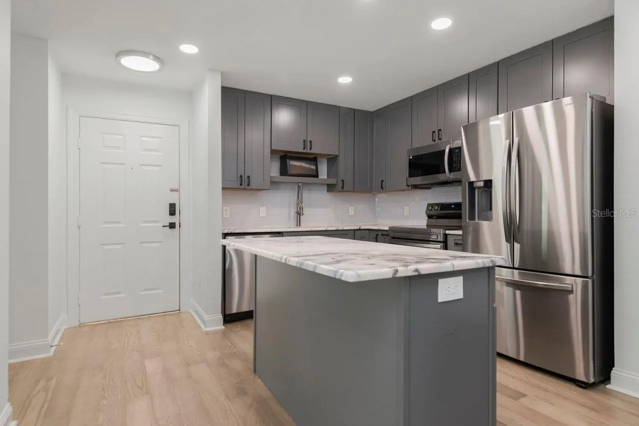 9481 HIGHLAND OAK DR. #514 #514
