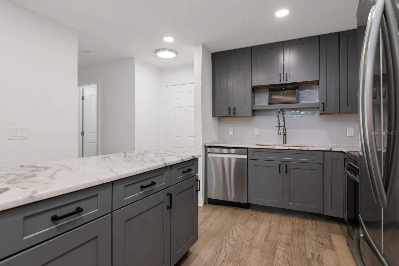 9481 HIGHLAND OAK DR. #514 #514