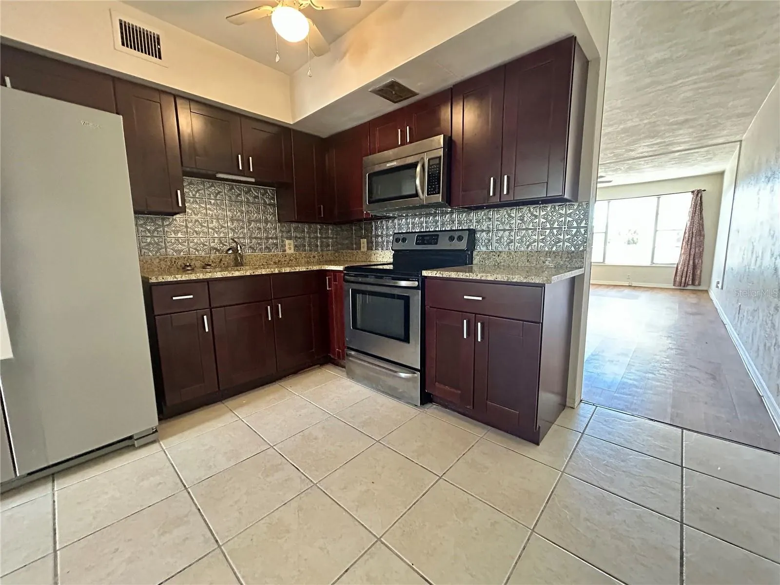 2454 AUSTRALIA WAY E #38 #38
