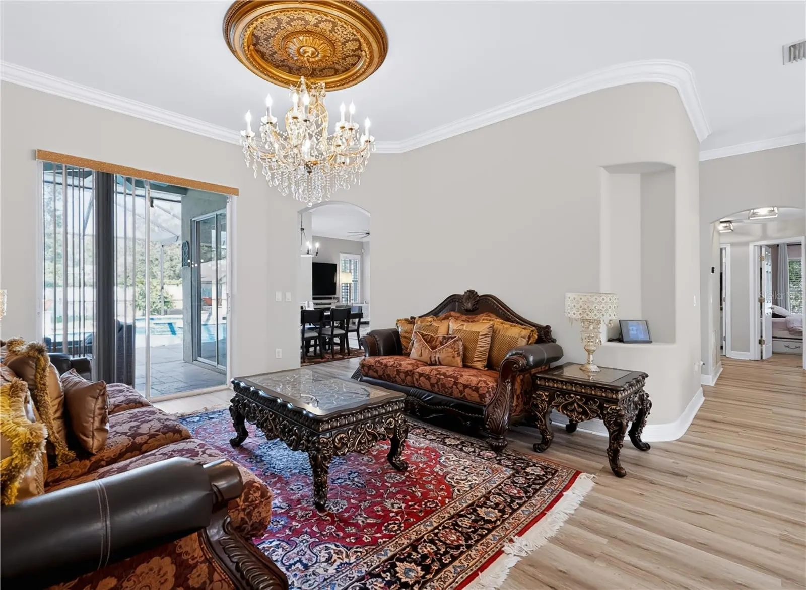 12541 LEATHERLEAF DR