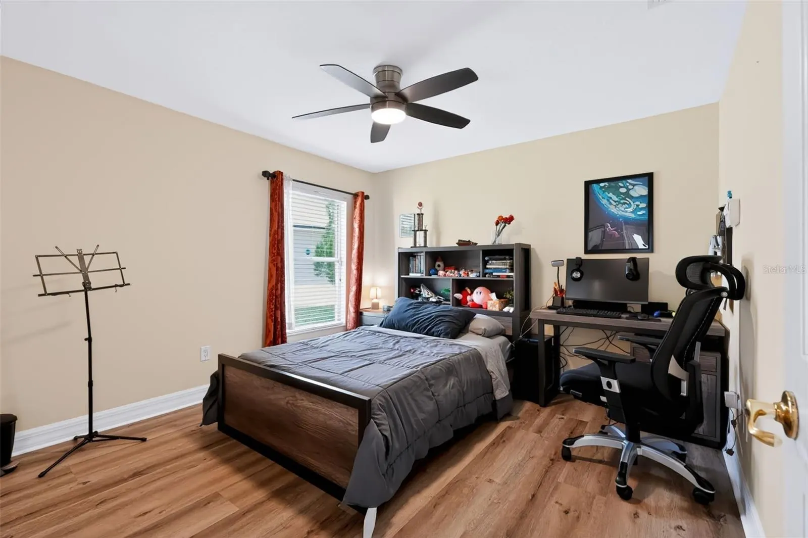 12541 LEATHERLEAF DR