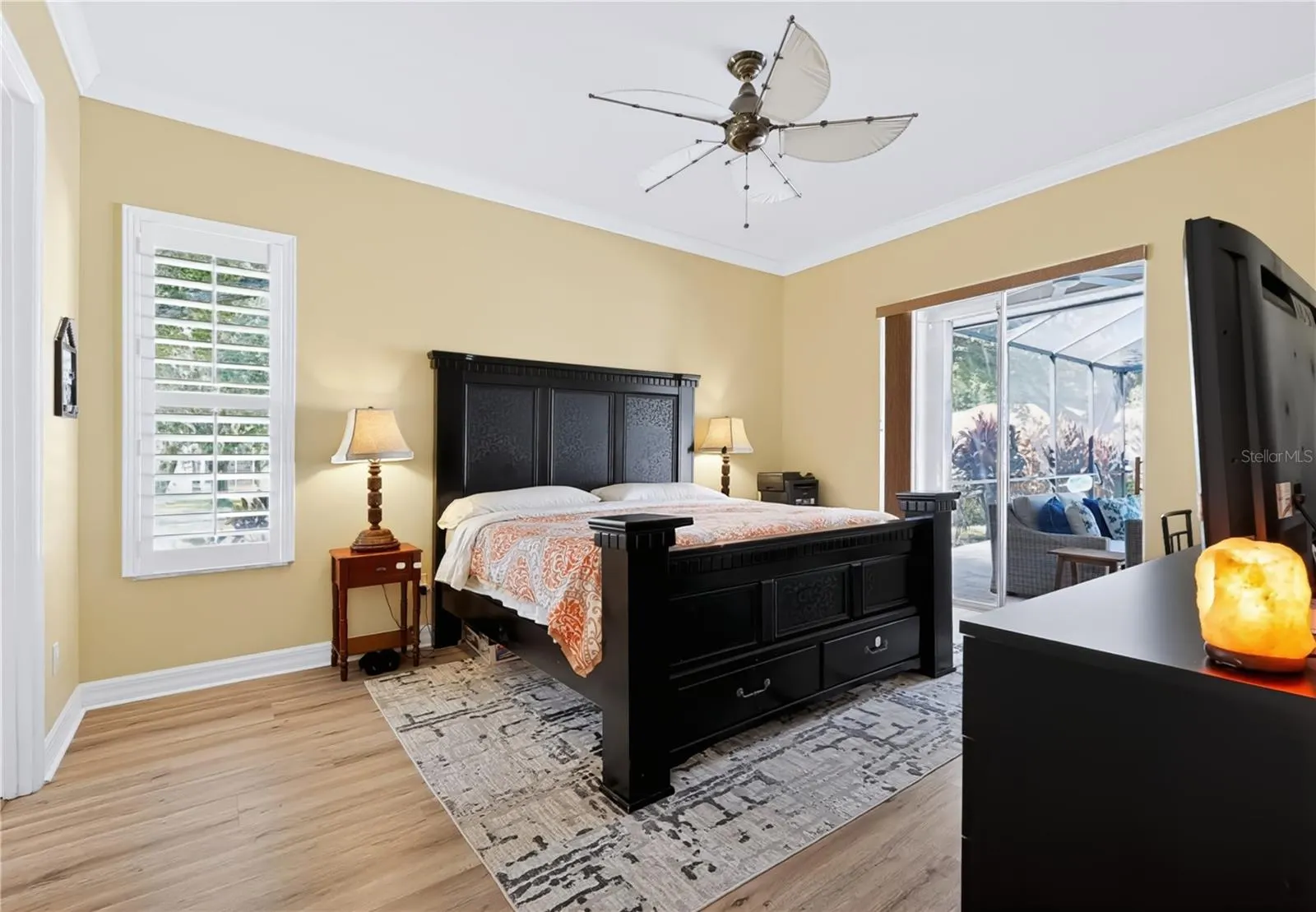 12541 LEATHERLEAF DR