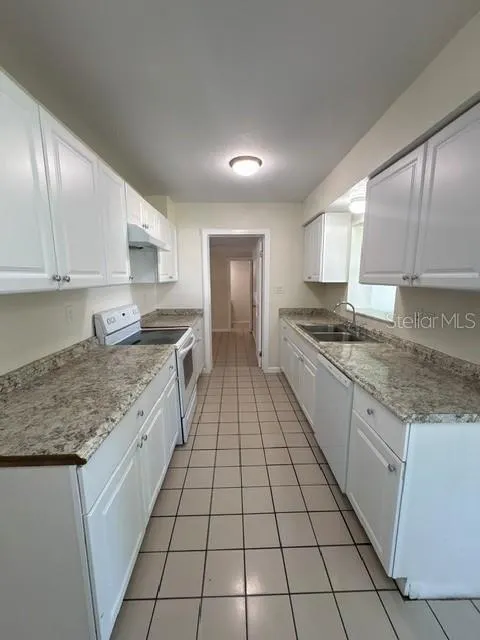 10369 106TH TER