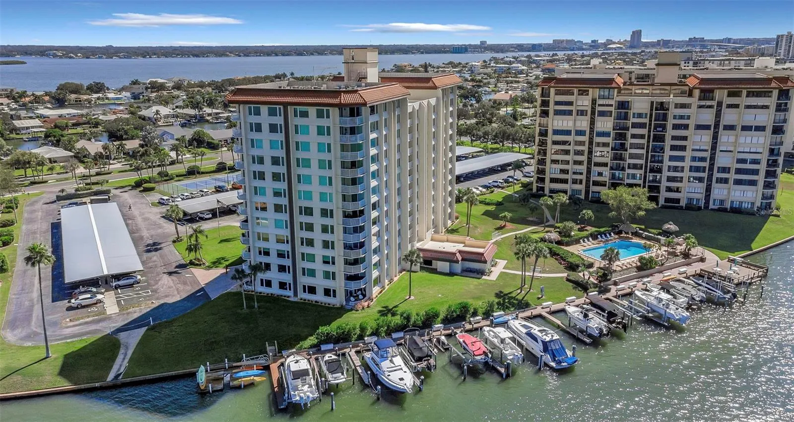 736 ISLAND WAY #601 #601