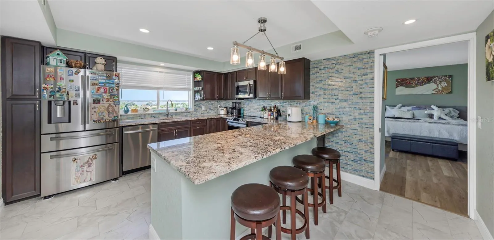 736 ISLAND WAY #601 #601
