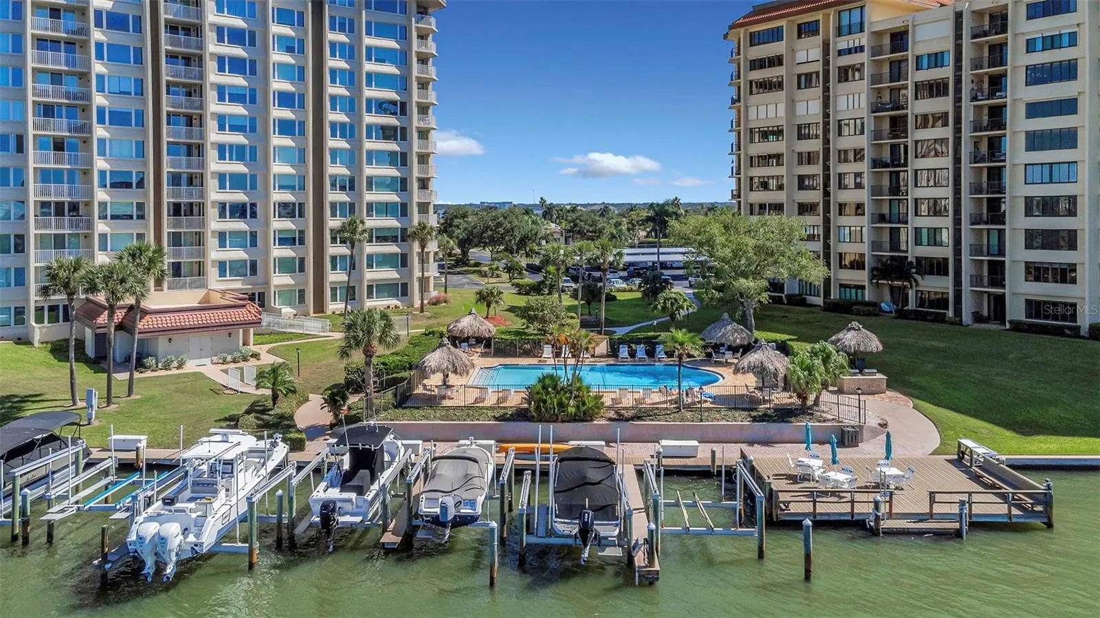 736 ISLAND WAY #601 #601