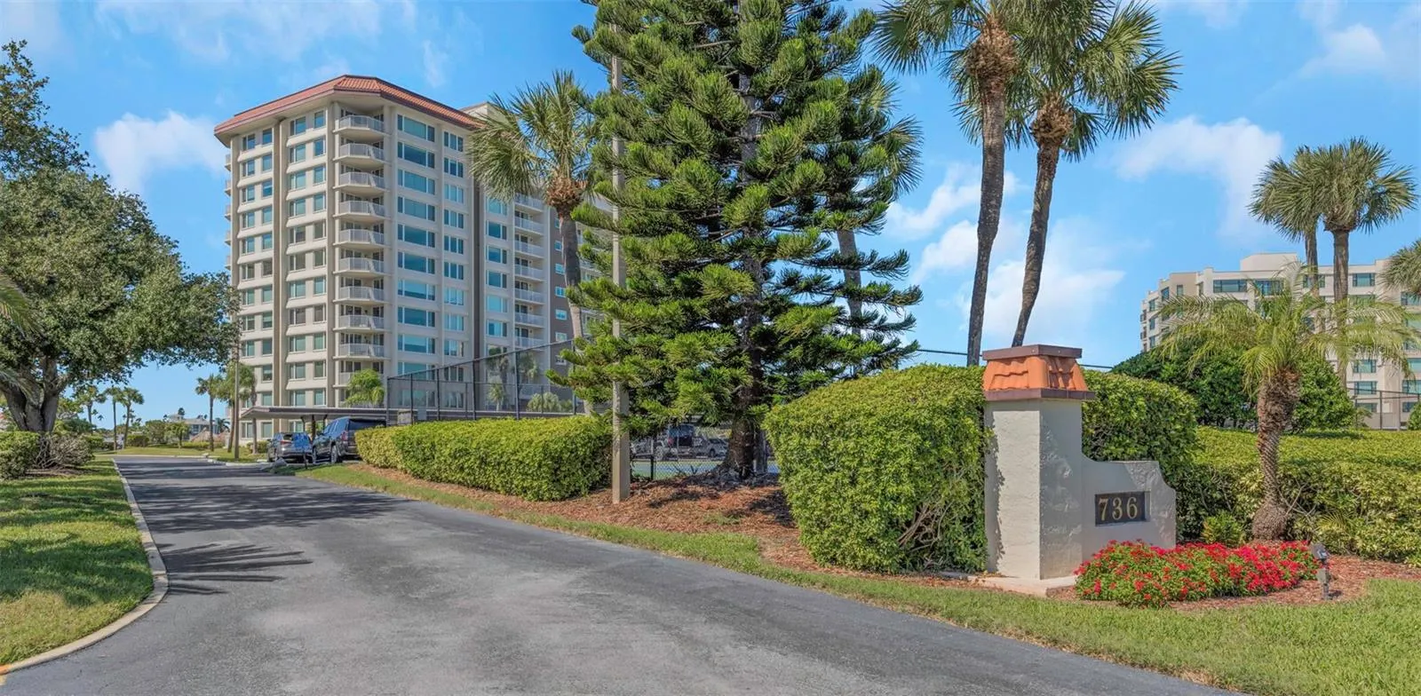 736 ISLAND WAY #601 #601