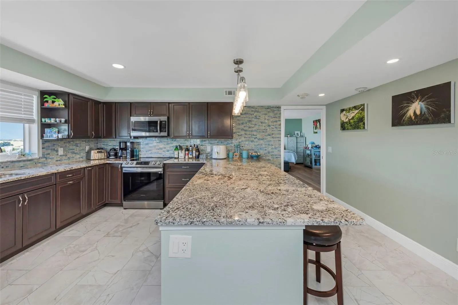 736 ISLAND WAY #601 #601