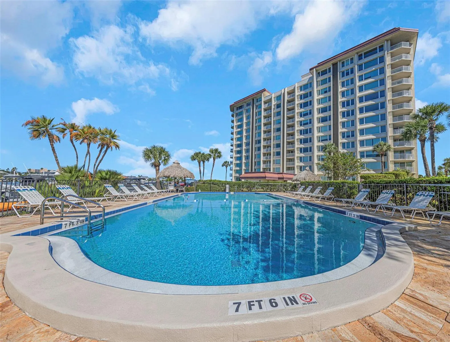 736 ISLAND WAY #601 #601