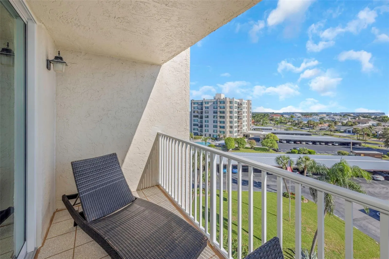 736 ISLAND WAY #601 #601