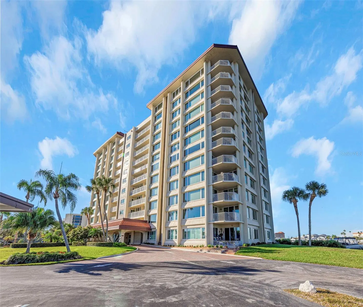 736 ISLAND WAY #601 #601