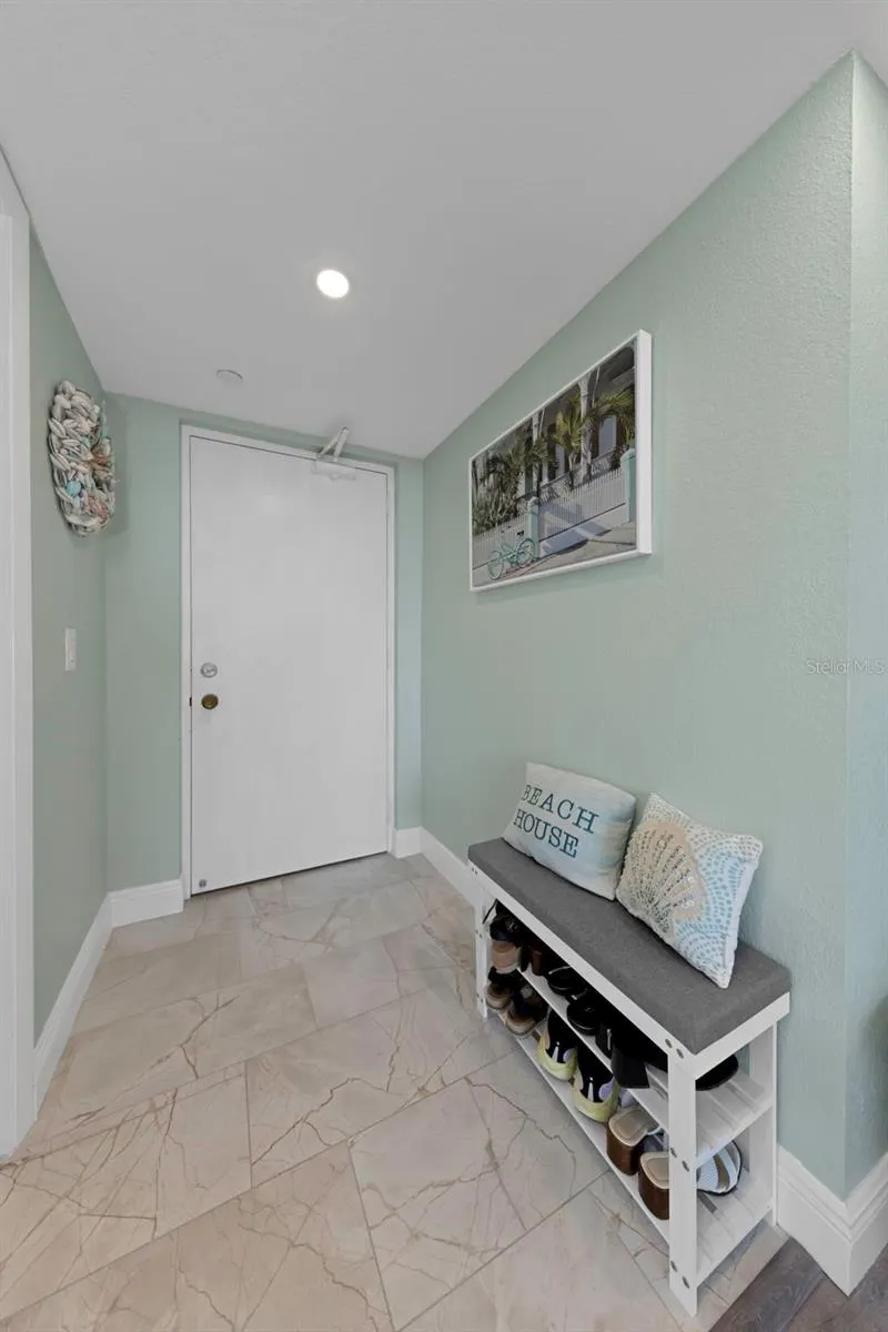 736 ISLAND WAY #601 #601