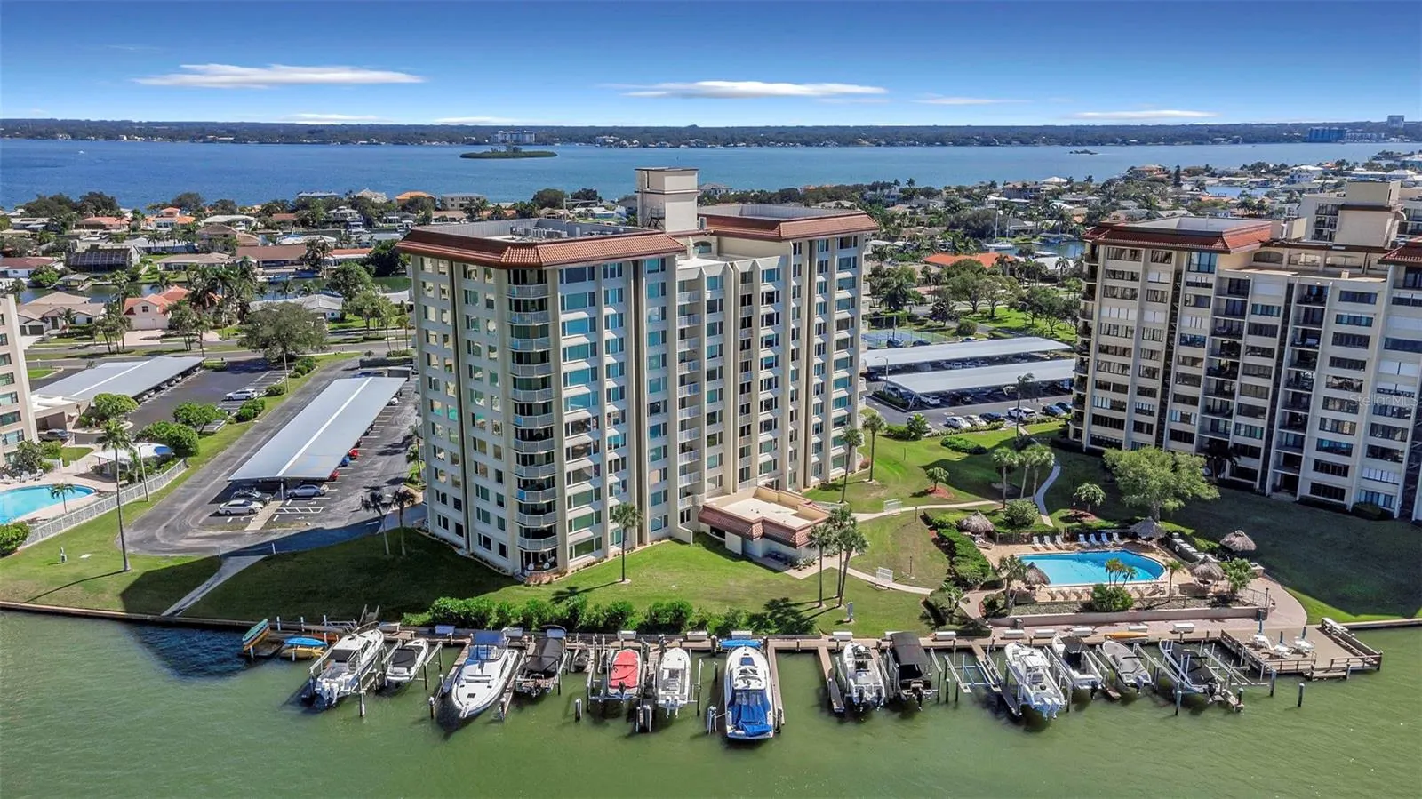 736 ISLAND WAY #601 #601