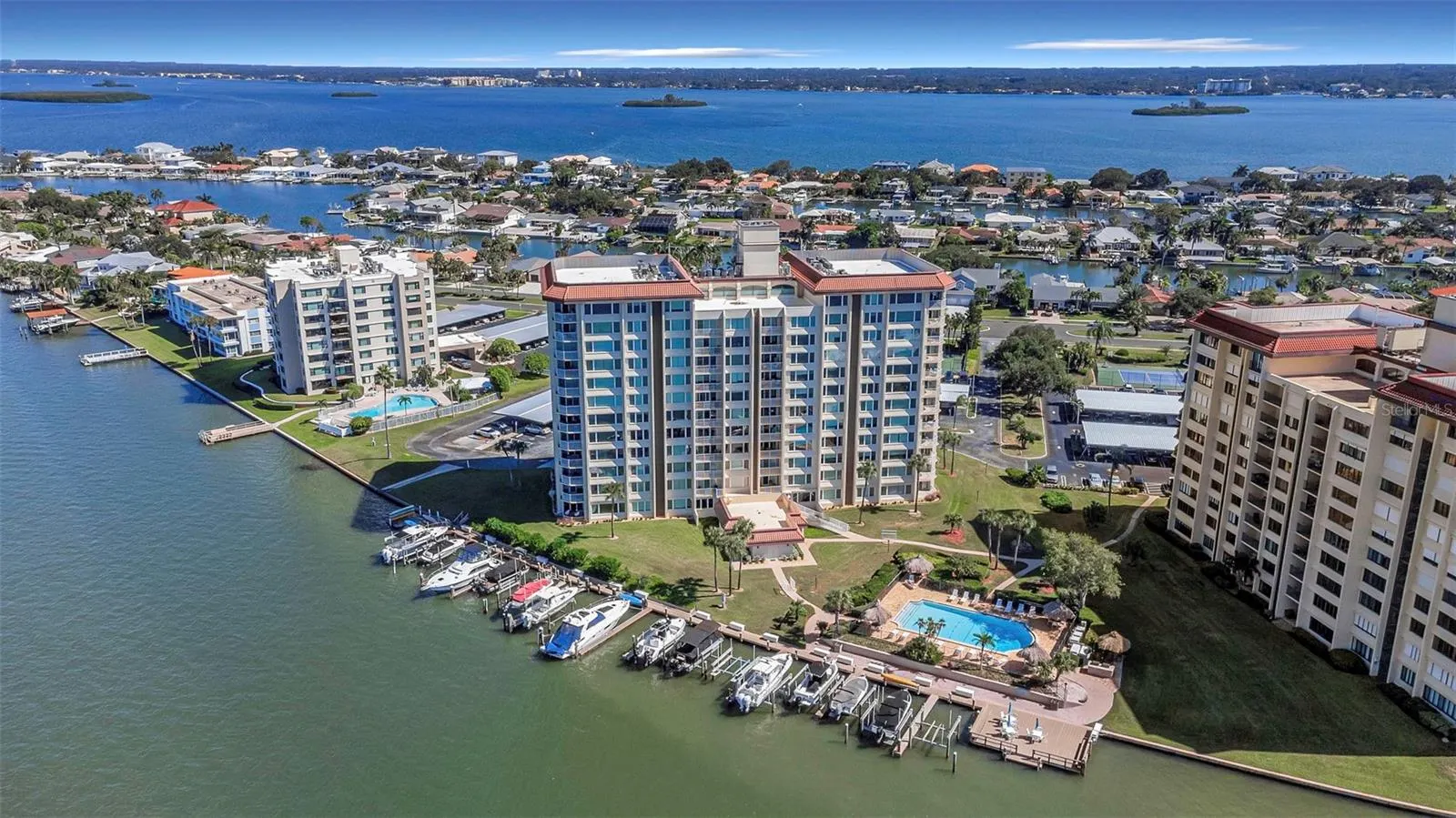 736 ISLAND WAY #601 #601
