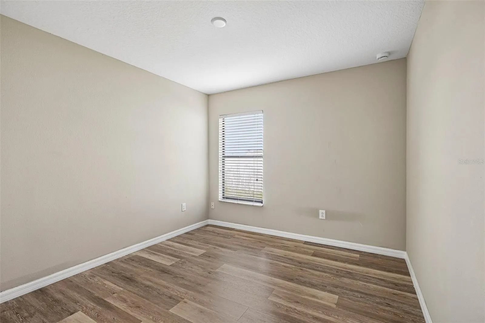 4103 GLOBE THISTLE DR