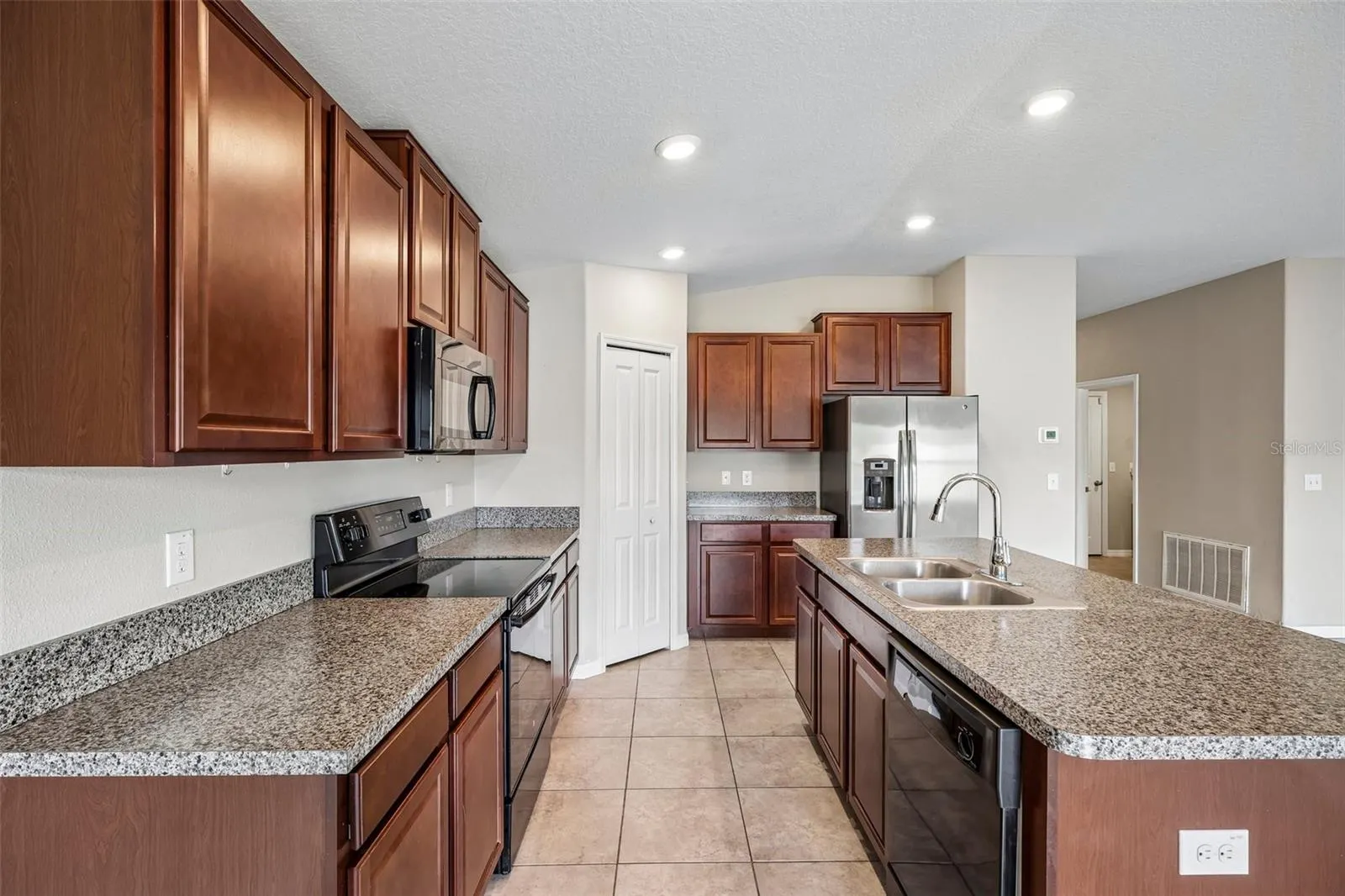 4103 GLOBE THISTLE DR