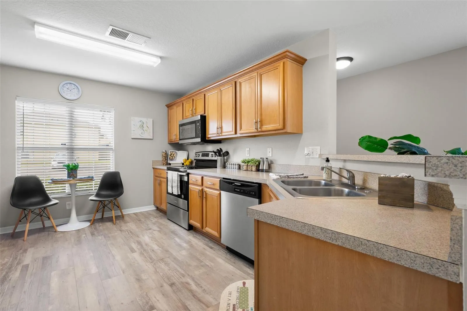 10924 JOHANNA AVE
