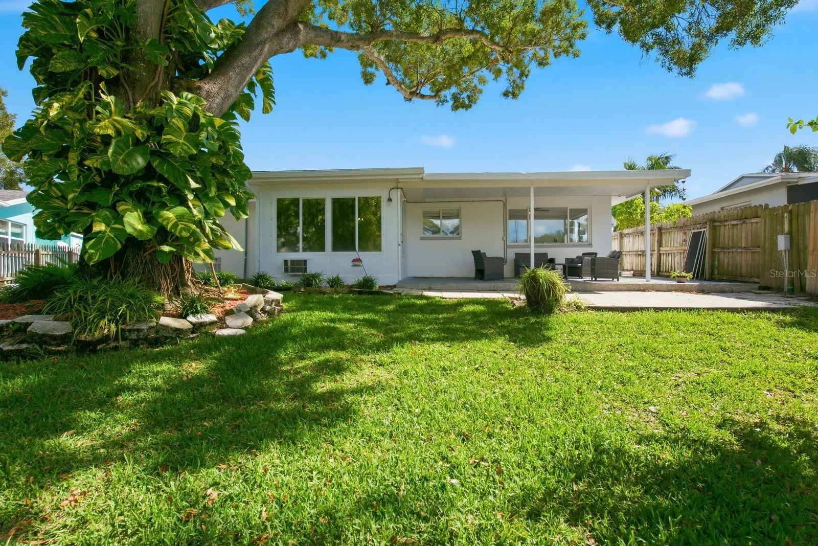 700 GERSHWIN DR
