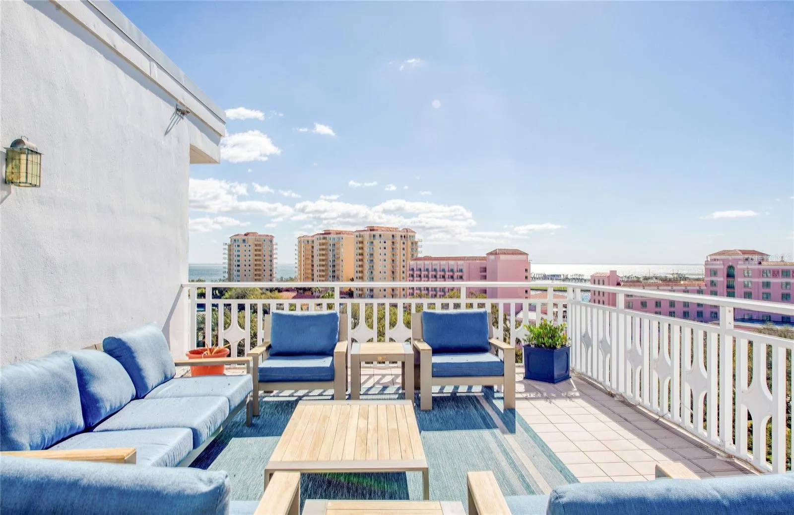700 BEACH DR NE #701 #701