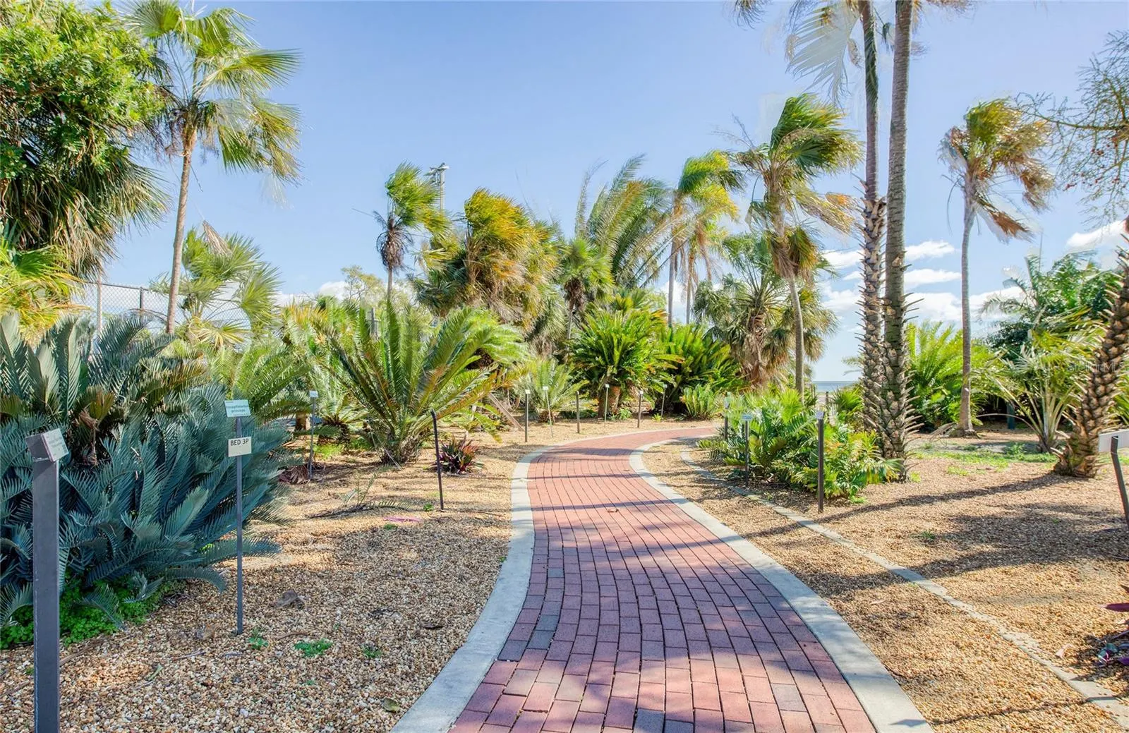 700 BEACH DR NE #701 #701