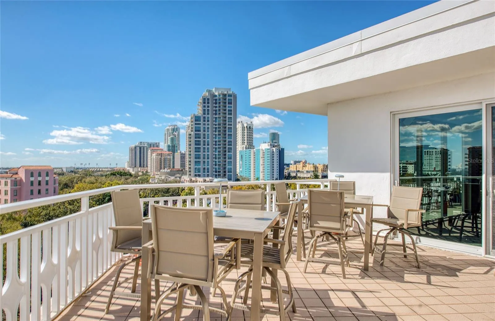 700 BEACH DR NE #701 #701