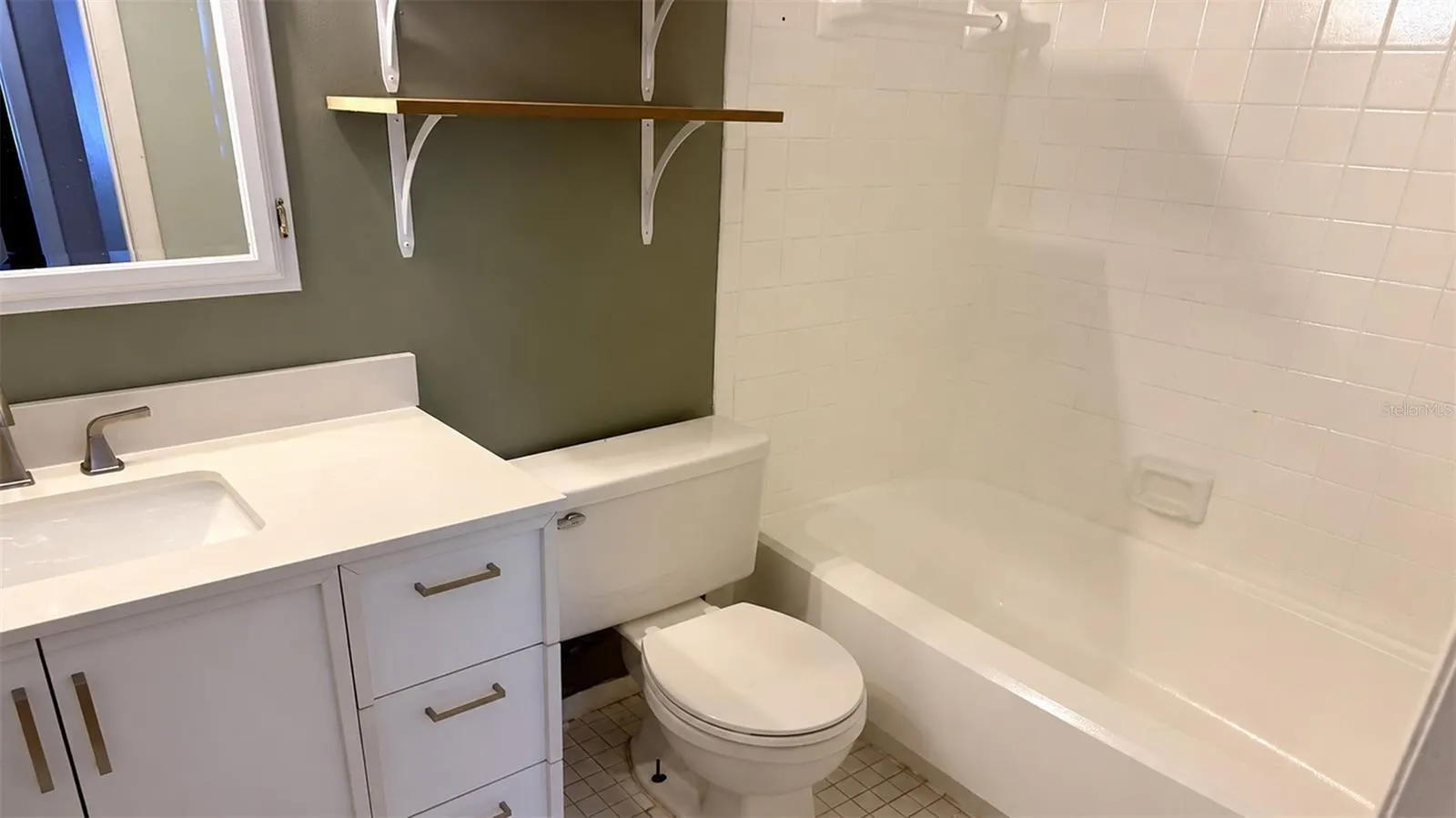 2657 ROXBURY CIR