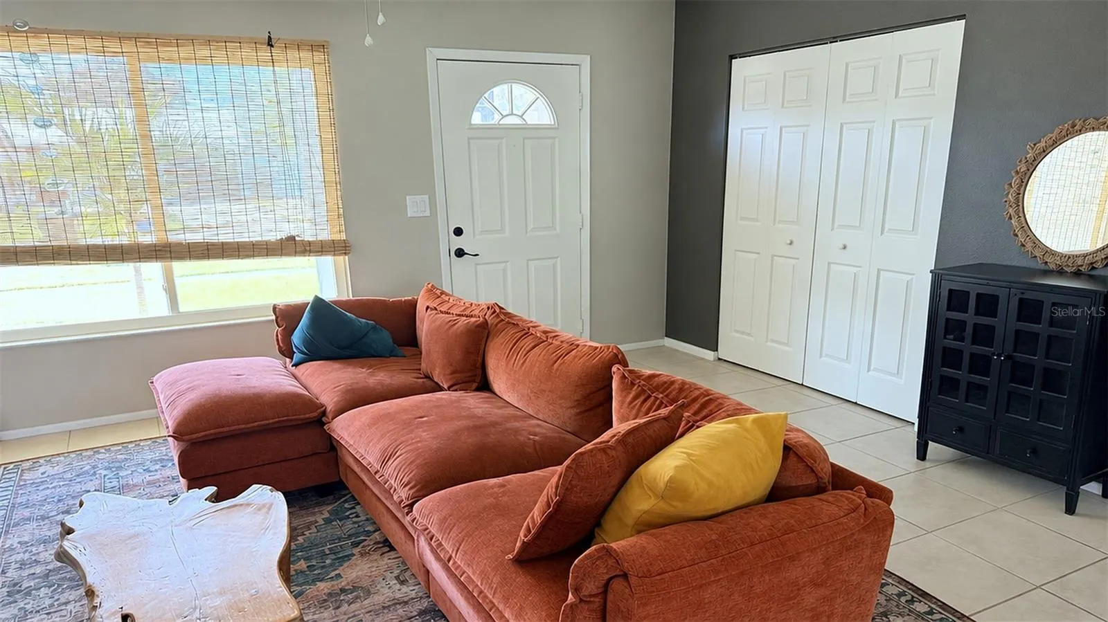 2657 ROXBURY CIR
