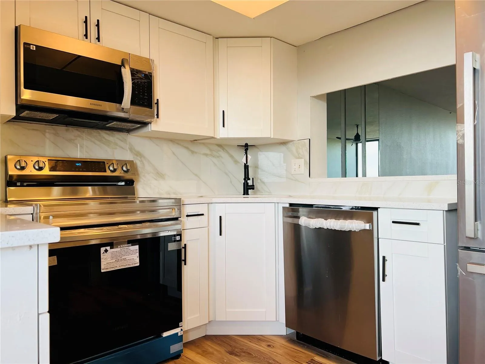 2621 COVE CAY DR #703 #703