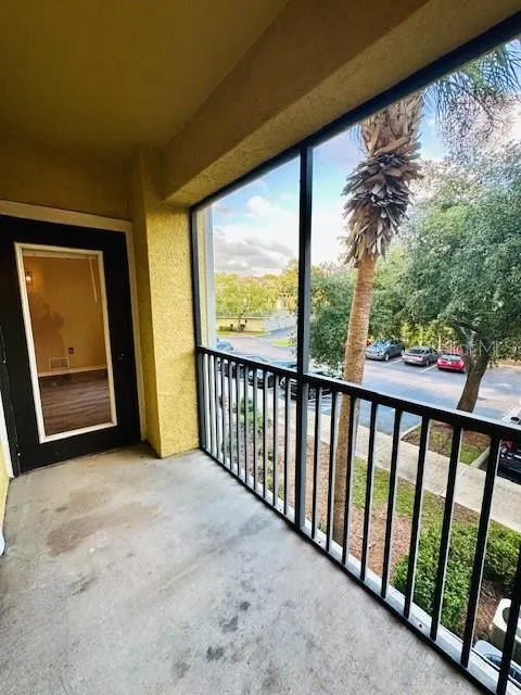 10203 COURTNEY PALMS BLVD #202 #202