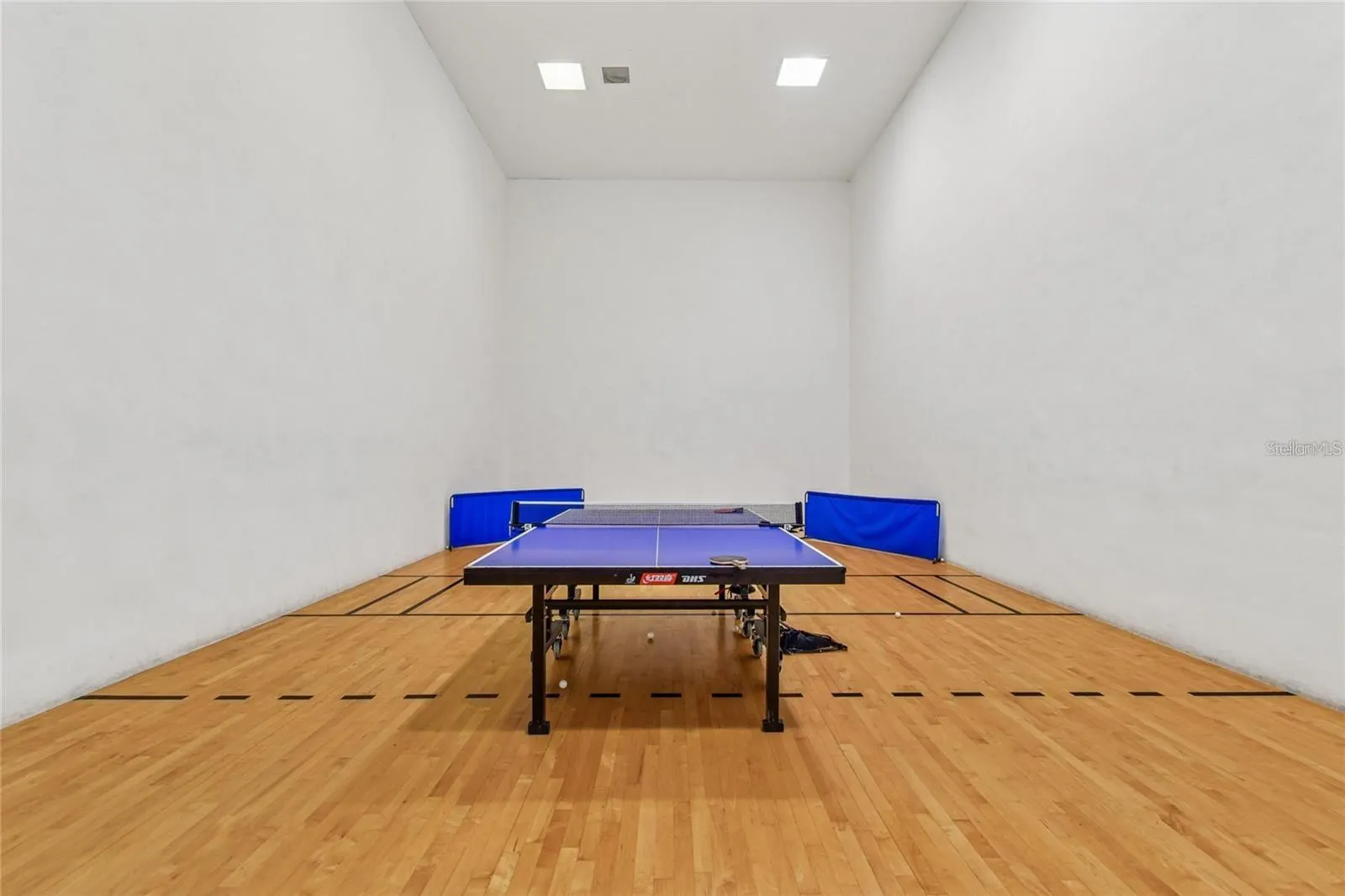 10203 COURTNEY PALMS BLVD #202 #202
