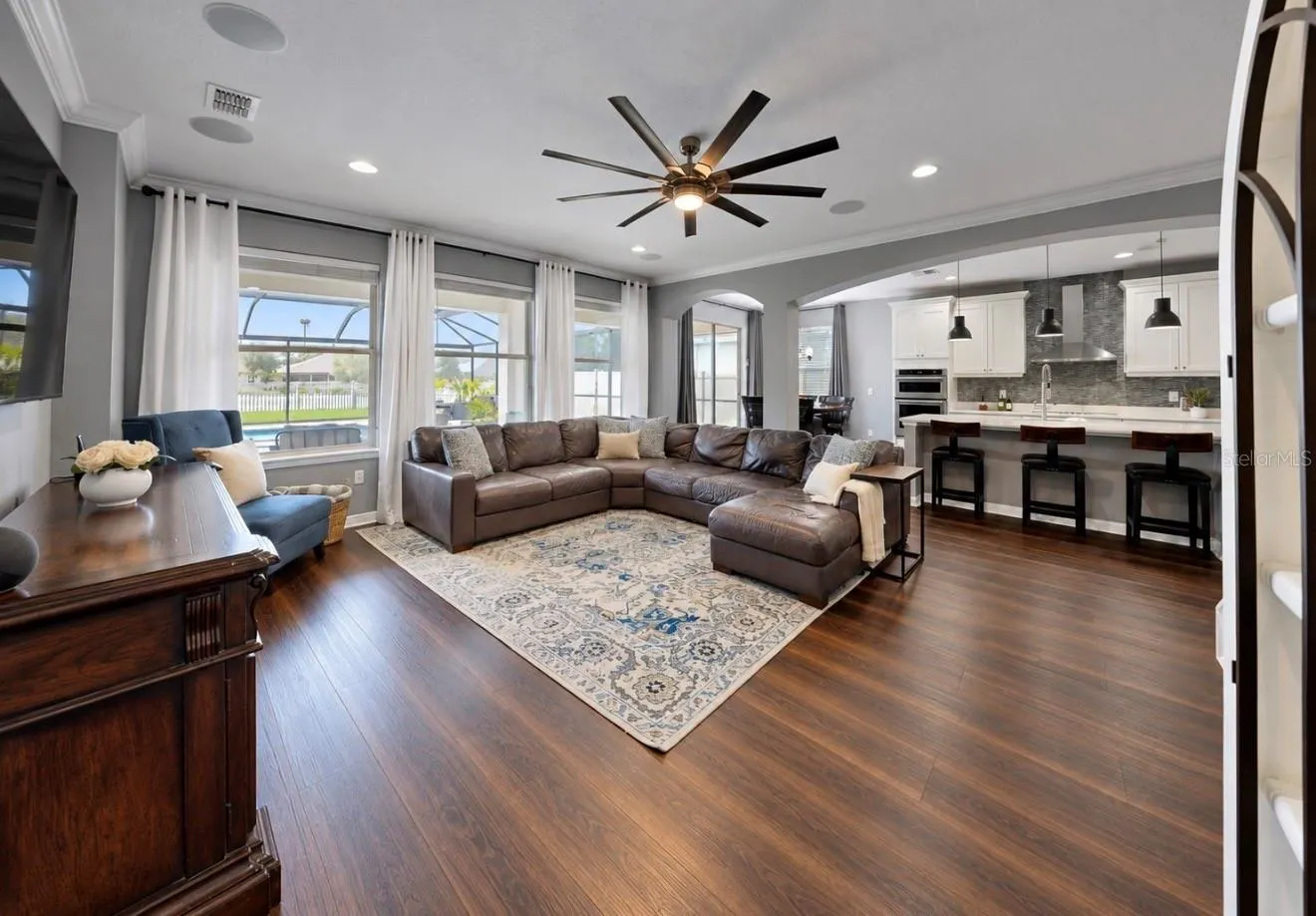 10411 CARDERA DR