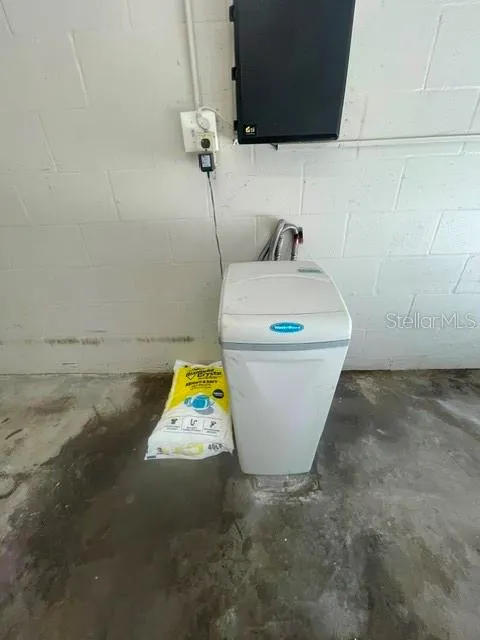 2413 SAGEMONT DR