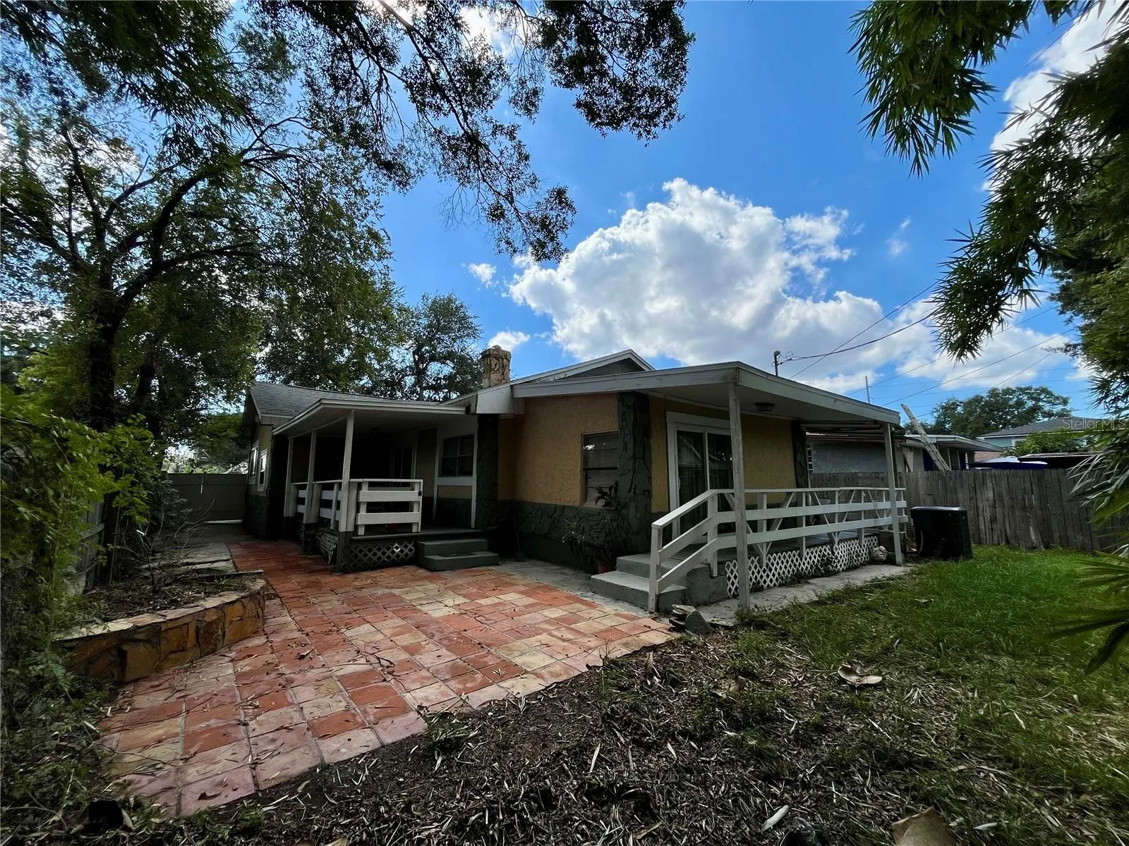 2913 W TAMPA BAY BLVD