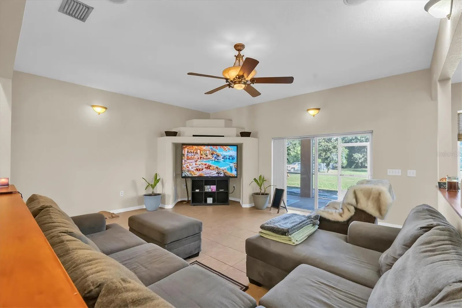 5909 ARTESIAN RIDGE LN