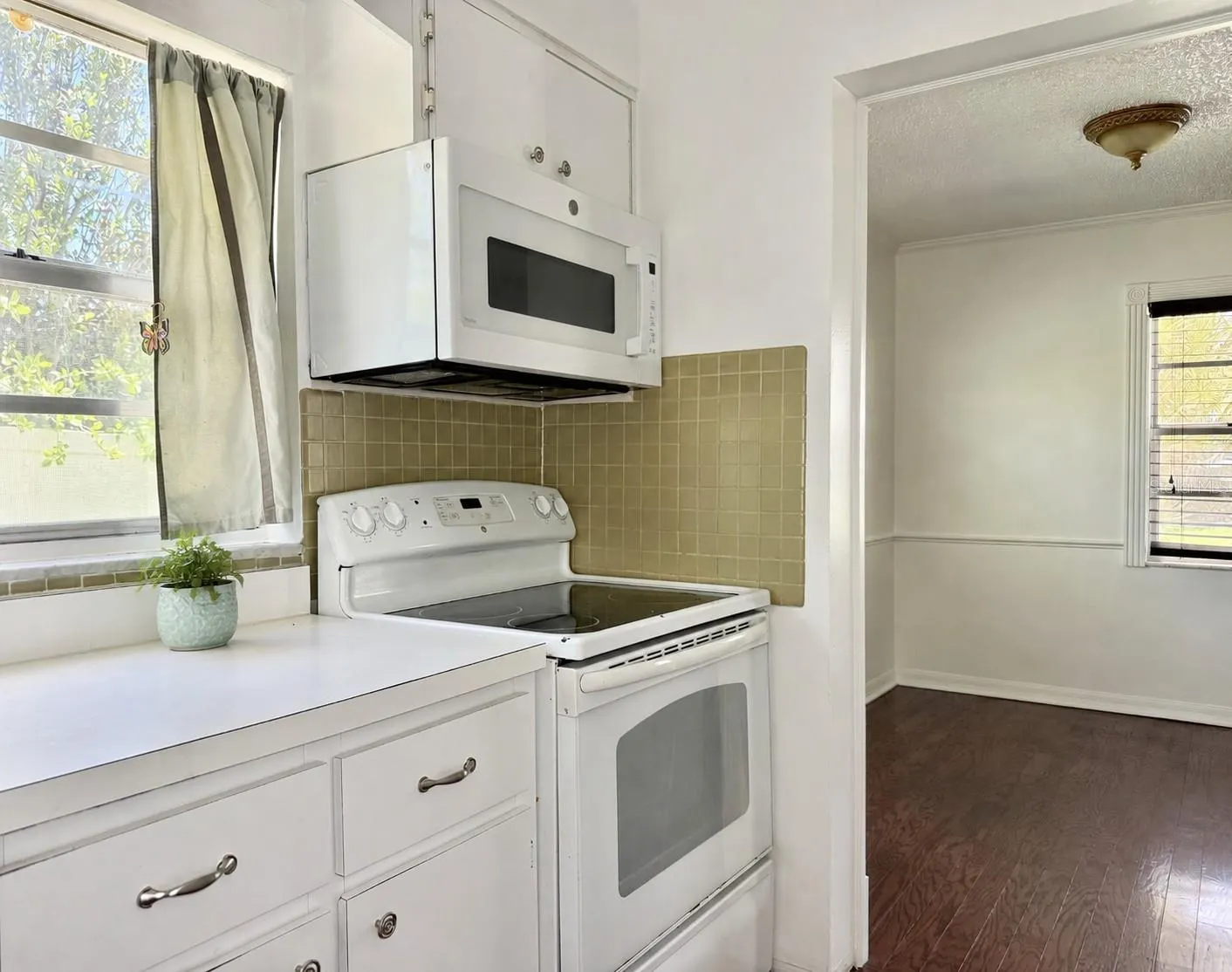 350 79TH AVE N #102 #102