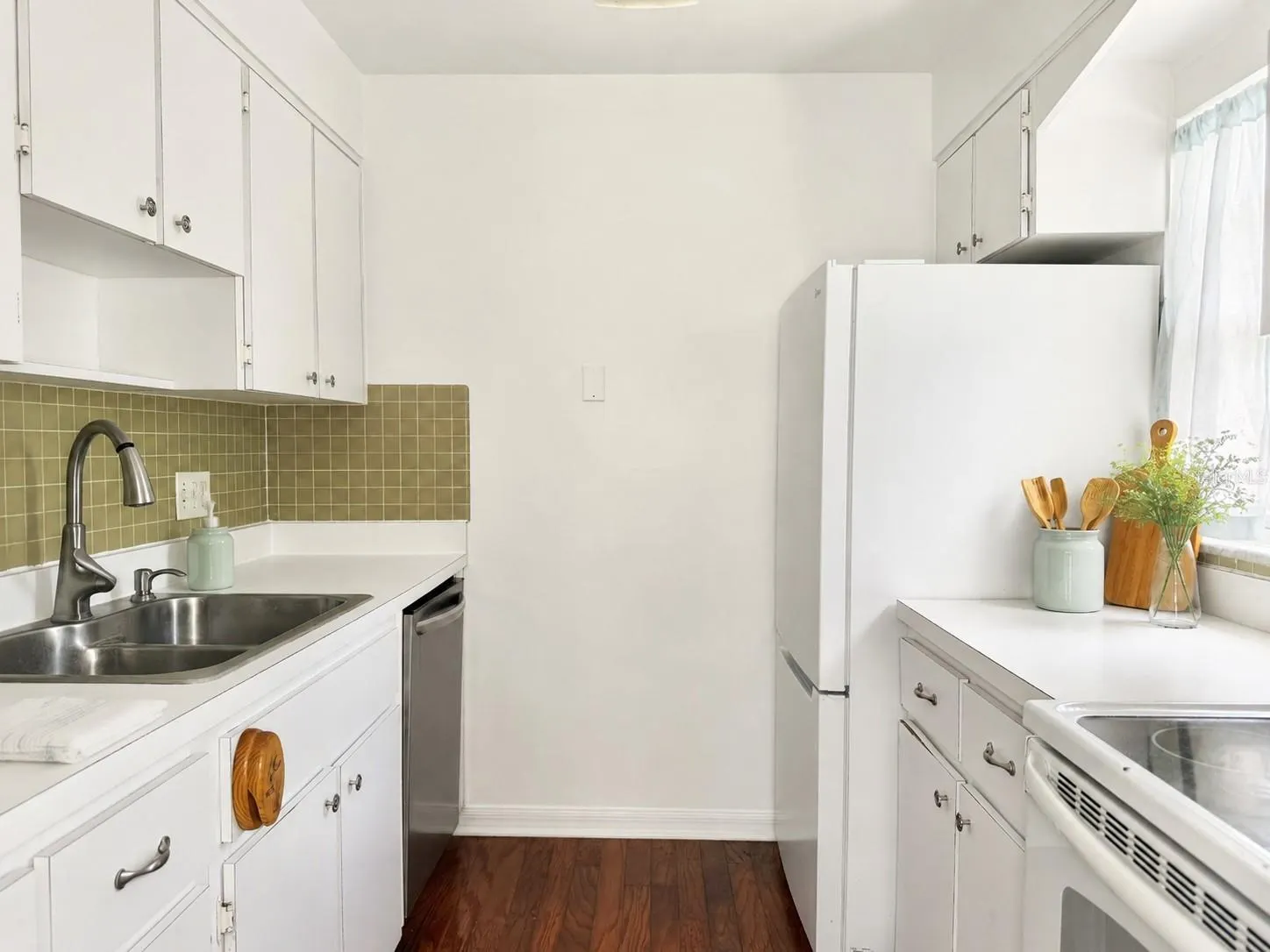 350 79TH AVE N #102 #102